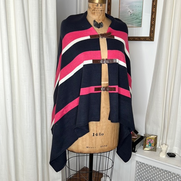 Women’s Sweater Shawl/ Poncho/ Wrap One Size EUC - Picture 1 of 6